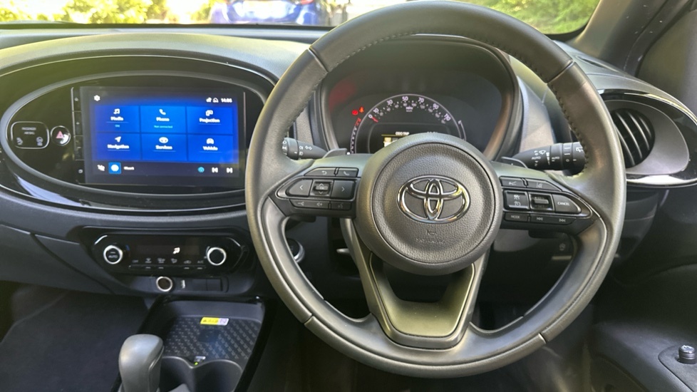 Toyota Aygo X 1.0 Vvt-i Exclusive X-shift Euro 6 Ss EN73MOV Green #6