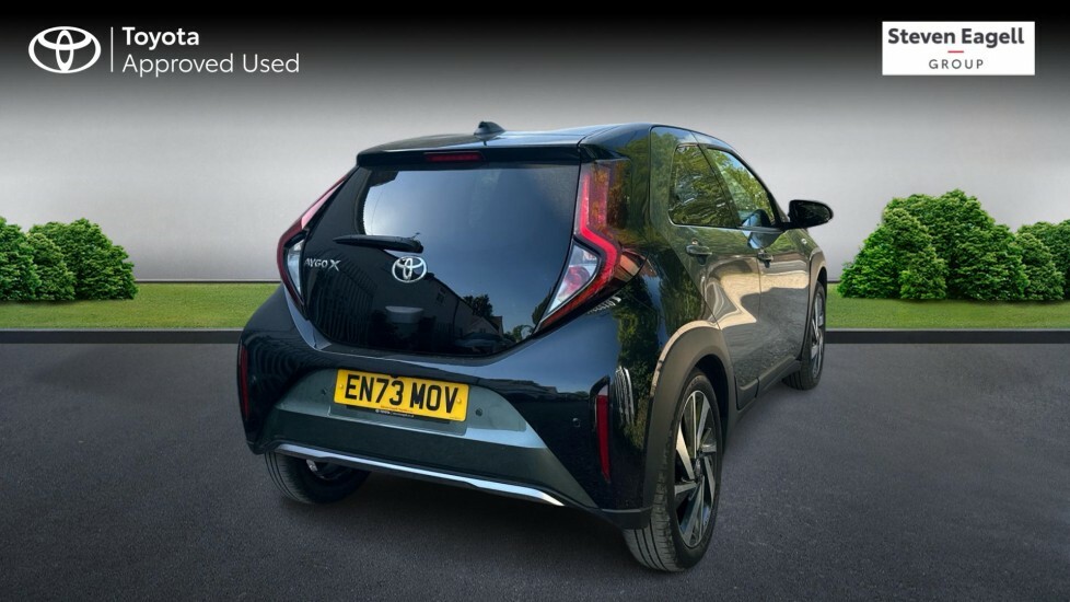 Toyota Aygo X 1.0 Vvt-i Exclusive X-shift Euro 6 Ss EN73MOV Green #2