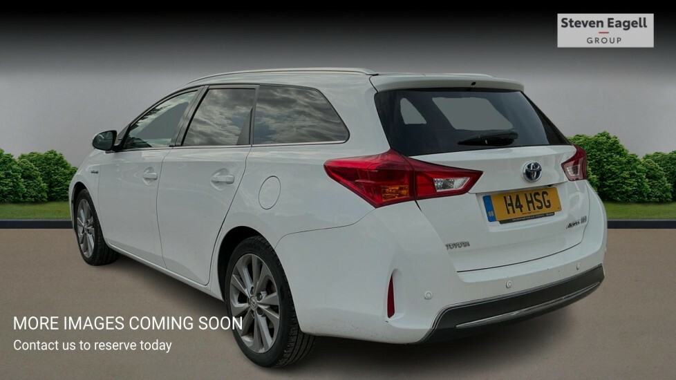 Toyota Auris 1.8 Vvt-h Excel Touring Sports Hybrid C White #2