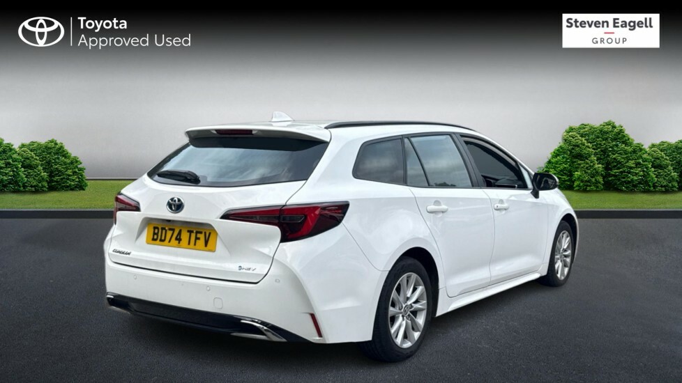Toyota Corolla 1.8 Vvt-h Icon Touring Sports Hybrid Cv BD74TFV White #2