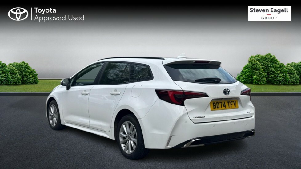 Toyota Corolla 1.8 Vvt-h Icon Touring Sports Hybrid Cv BD74TFV White #4