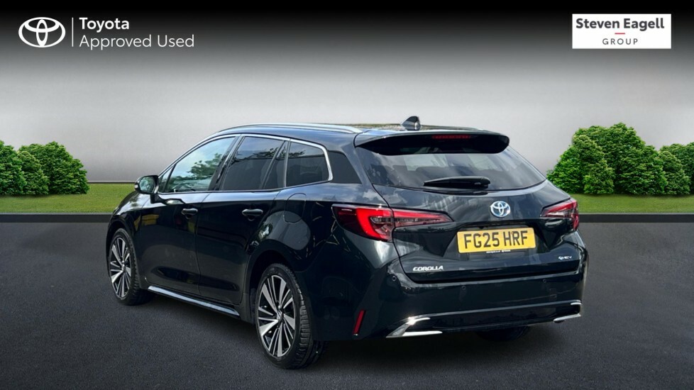 Toyota Corolla 1.8 Vvt-h Design Touring Sports Cvt Euro 6 Ss 5 FG25HRF Black #4