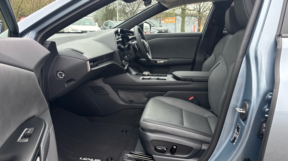 Lexus RZ 450E 71.4Kwh Premium Plus Suv Di AV75YLU Blue #6