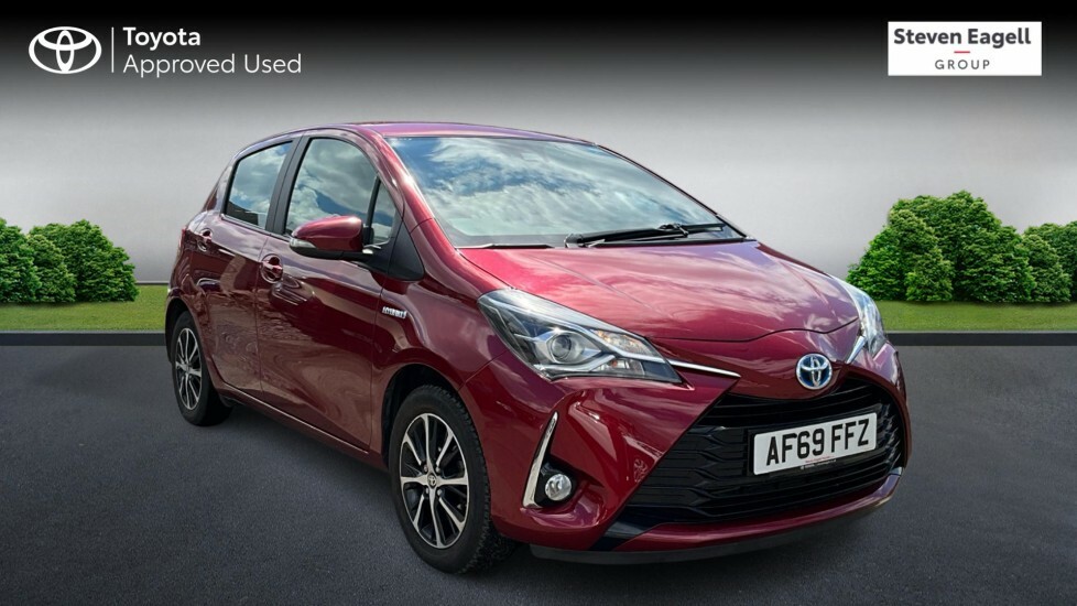 Toyota Yaris 1.5 Vvt-h Icon Tech E-cvt Euro 6 Ss Red