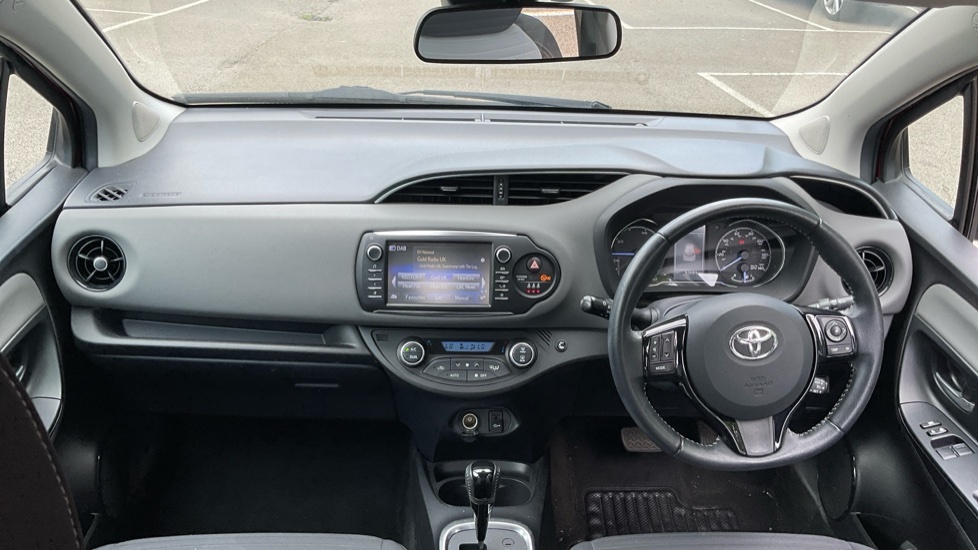 Toyota Yaris 1.5 Vvt-h Icon Tech Hatchback Hybrid E- AK18YHJ Red #6