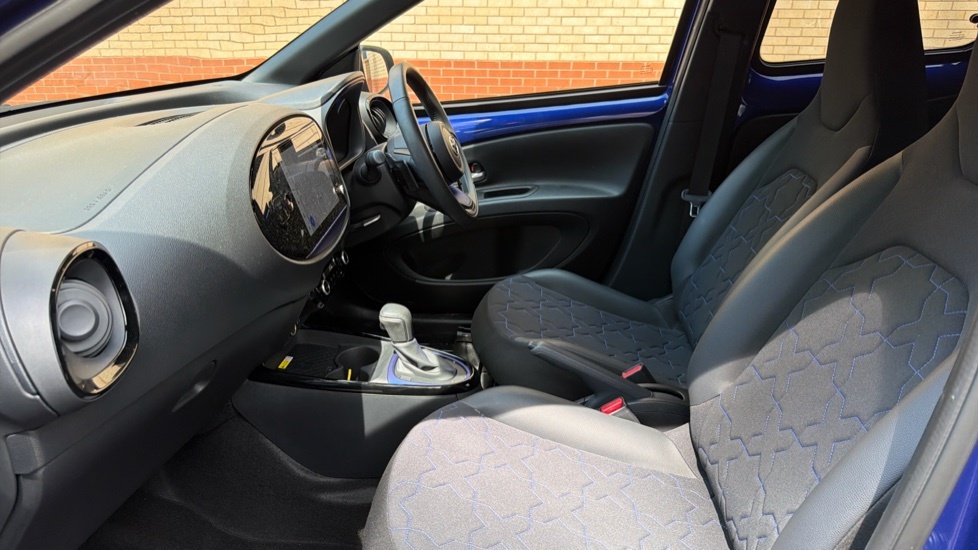 Toyota Aygo X 1.0 Vvt-i Exclusive Hatchback X-shift E PJ24WBO Blue #5
