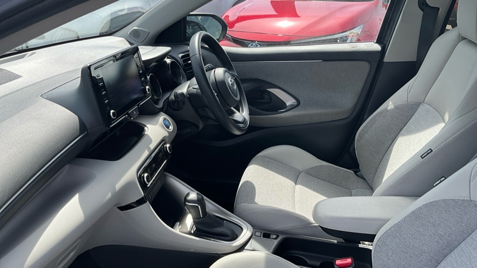 Toyota Yaris 1.5 Vvt-h Excel E-cvt Euro 6 Ss VO71MYA Grey #5