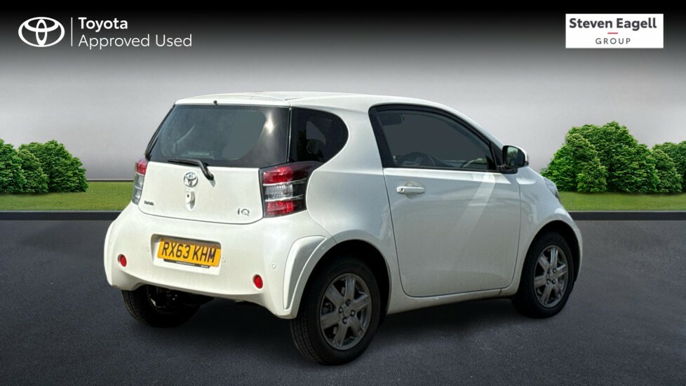 Toyota IQ 1.0 Vvt-i 2 Multidrive Euro 5 White #2