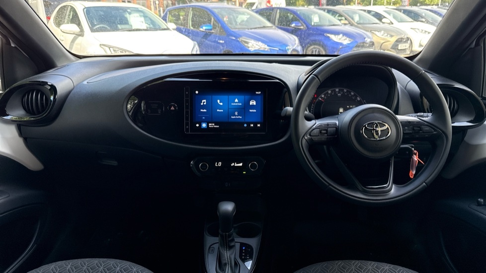 Toyota Aygo X 1.0 Vvt-i Edge X-shift Euro 6 Ss OE25NZP White #6