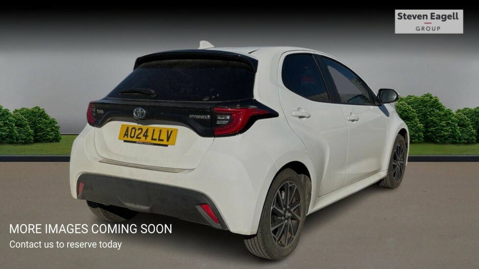 Toyota Yaris 1.5 Vvt-h Design E-cvt Euro 6 Ss AO24LLV White #4