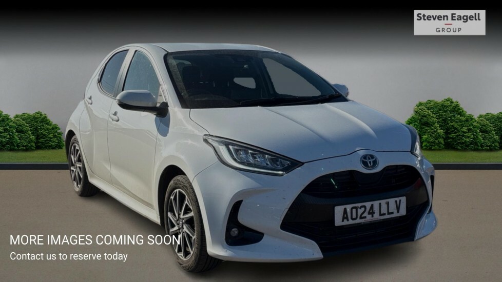 Toyota Yaris 1.5 Vvt-h Design E-cvt Euro 6 Ss White
