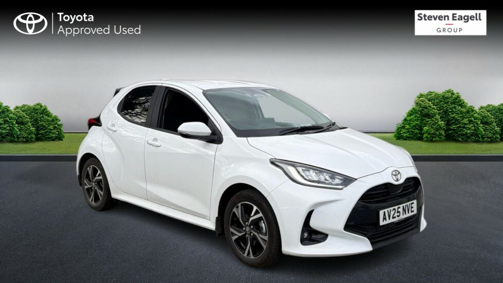 Toyota Yaris 1.5 Vvt-h Design E-cvt Euro 6 Ss AV25NVE White #2