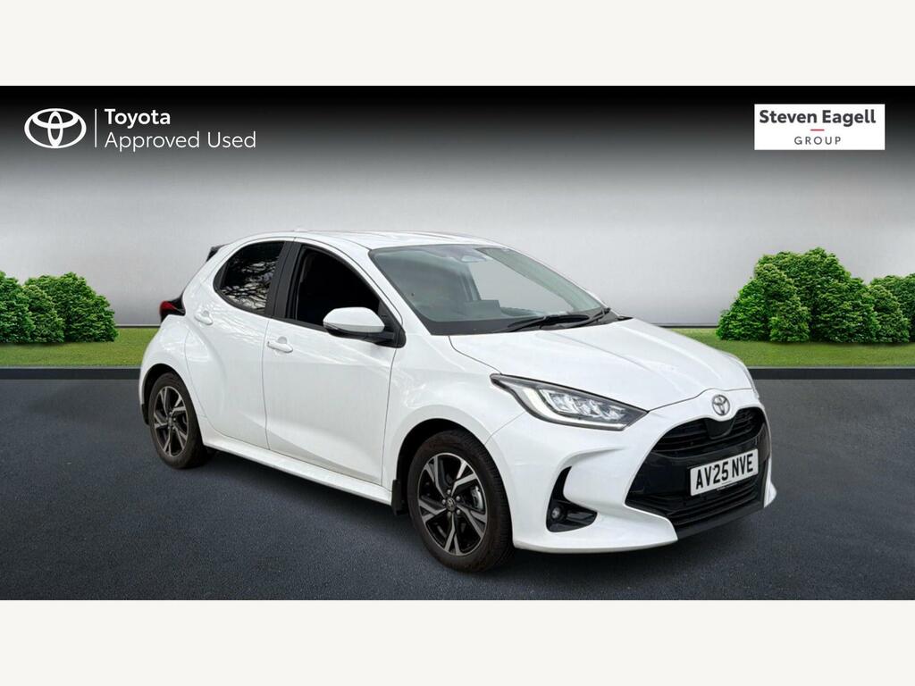 Toyota Yaris 1.5 Vvt-h Design E-cvt Euro 6 Ss White
