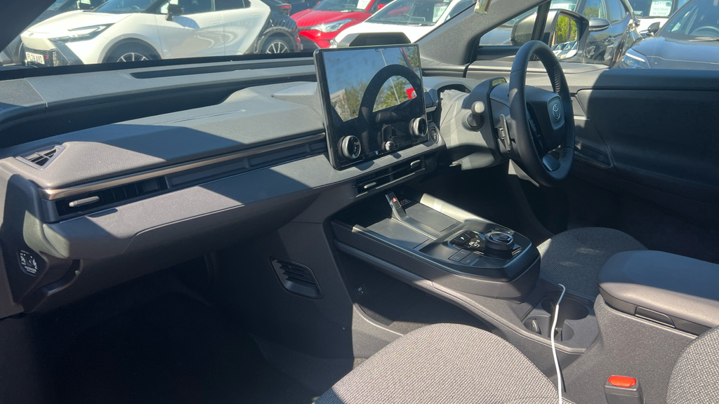 Toyota bZ4X 73.1Kwh Design Blue #5