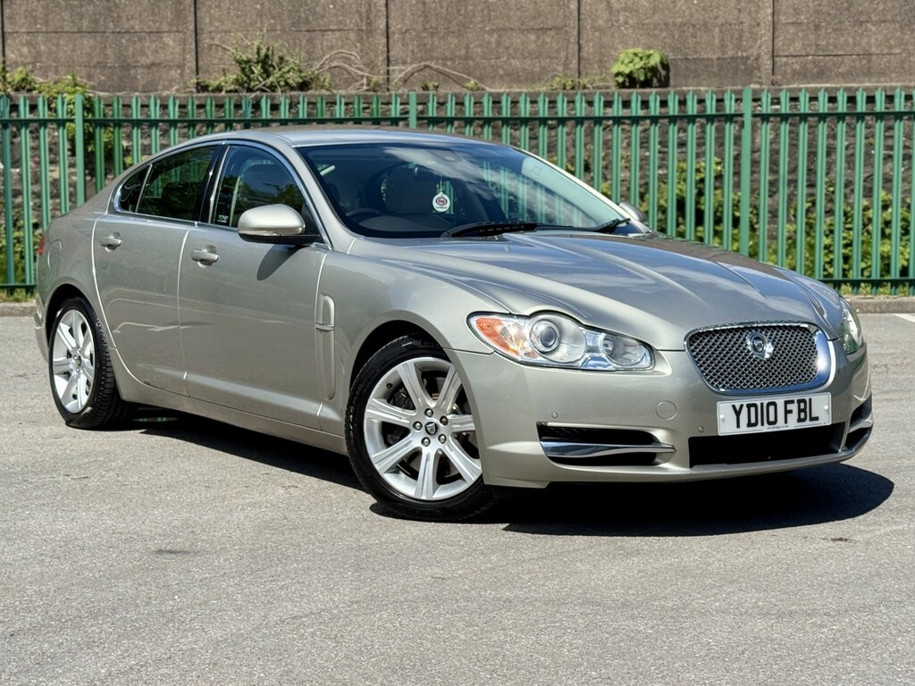 Jaguar XF Saloon 3.0 D V6 Luxury 201010 Gold