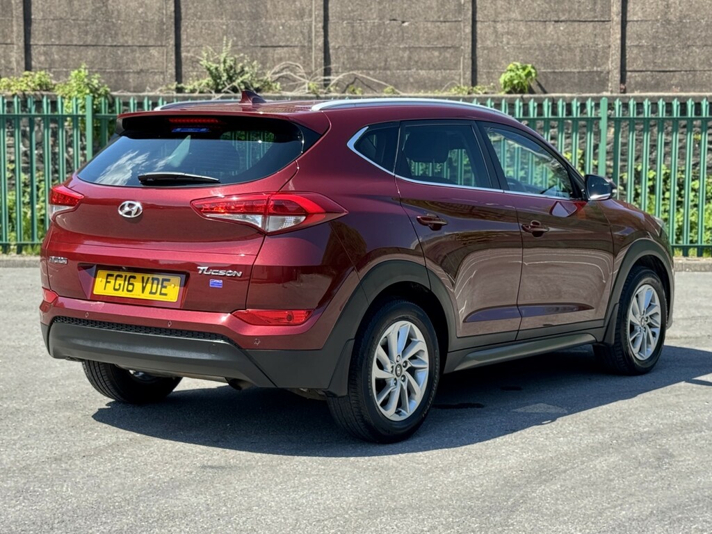 Hyundai Tucson Suv 1.7 Tucson Prem 1.7 D 116Ps Bd 201616 FG16VDE Red #4