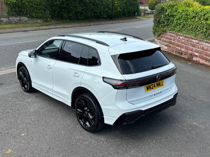 Volkswagen Tiguan 1.5 Etsi Mhev R-line Launch Edition Dsg WN24MMJ White #6