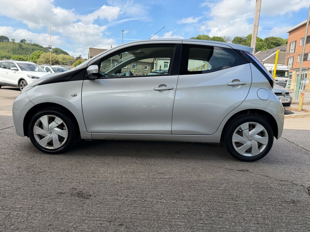 Toyota Aygo Vvt-i X-play CU15WKA #5