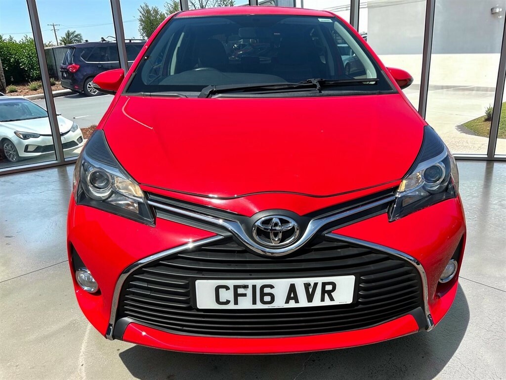 Toyota Yaris 1.0 Vvt-i Icon Euro 6 Red #2