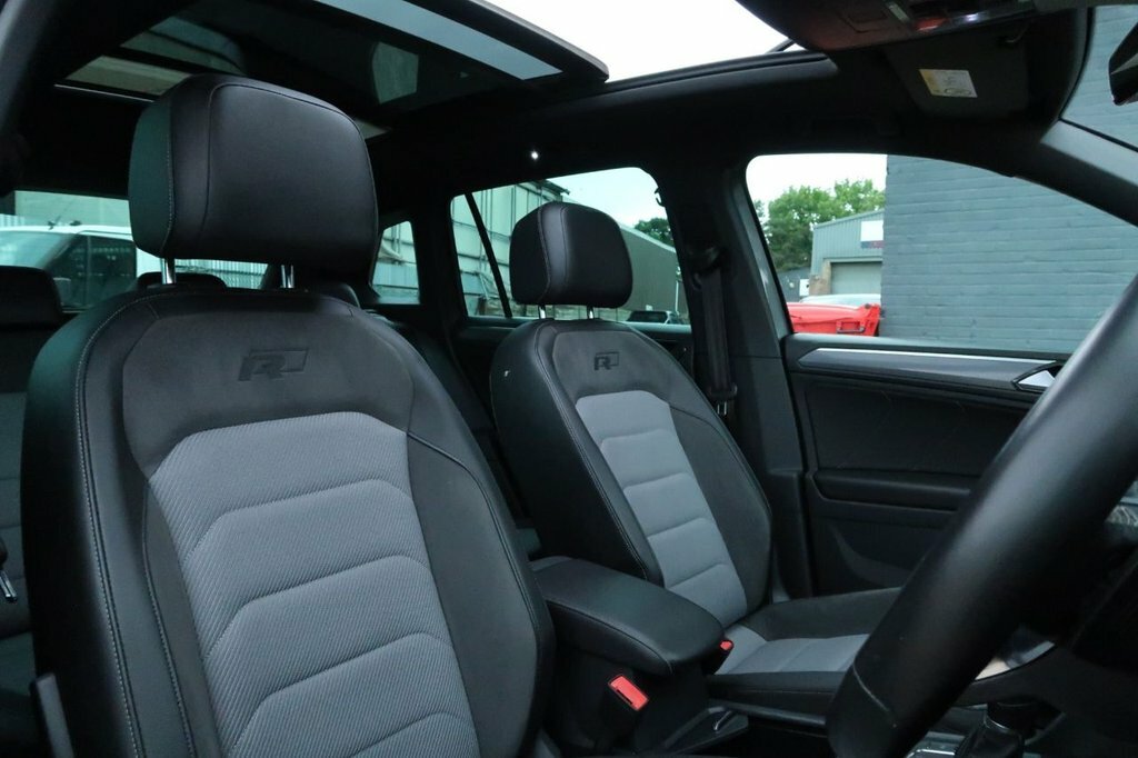 Volkswagen Tiguan 2L R-line HF18FCP Grey #4