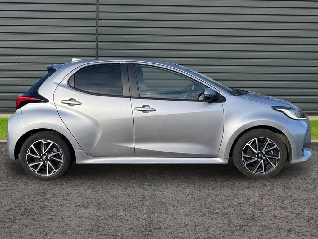 Toyota Yaris 1.5 Vvt-h Design Hatchback Hybrid E Cvt AP72FWK Silver #2
