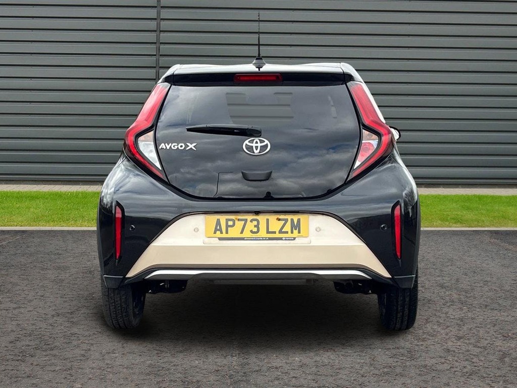 Toyota Aygo X 1.0 Vvt I Exclusive Hatchback X Shift AP73LZM Beige #4