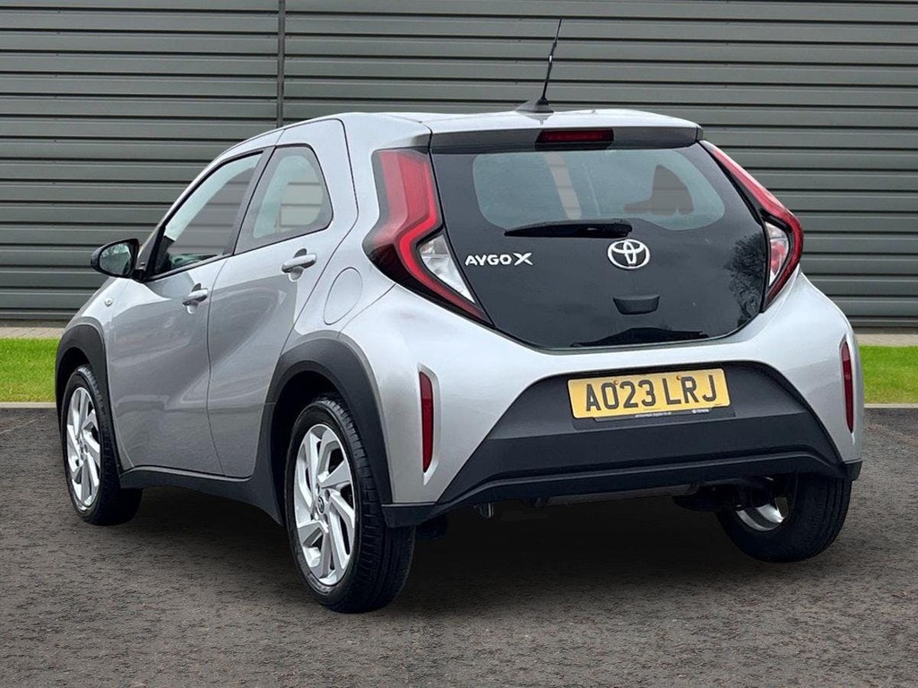 Toyota Aygo X 1.0 Vvt I Pure Hatchback AO23LRJ Silver #5