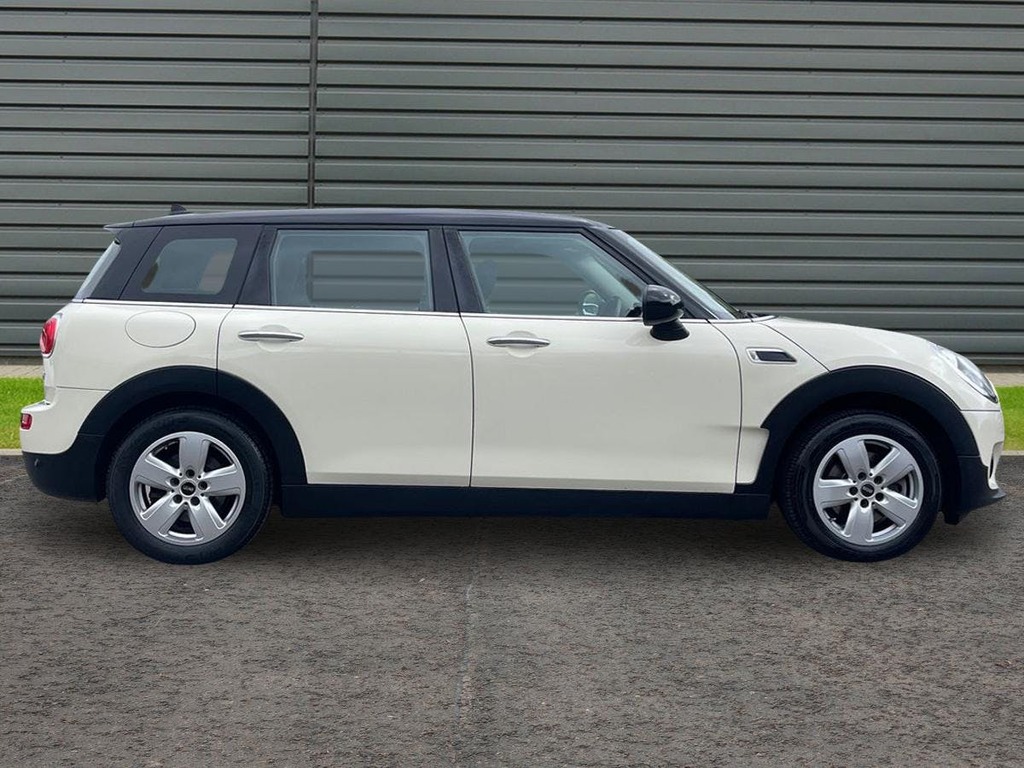 Mini Clubman 1.5 Cooper Estate 6Dr White #4