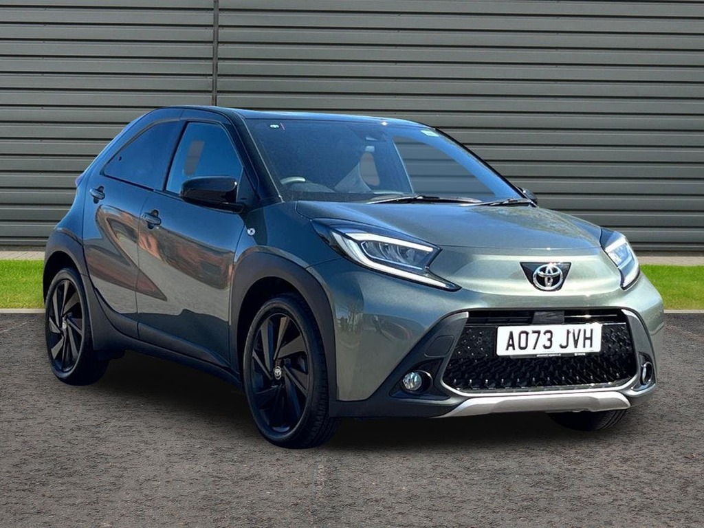 Toyota Aygo X 1.0 Vvt I Exclusive Hatchback X Shift Green