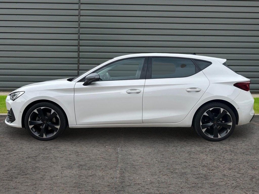 Cupra Leon 1.5 Tsi V1 Hatchback YR24FTD White #6