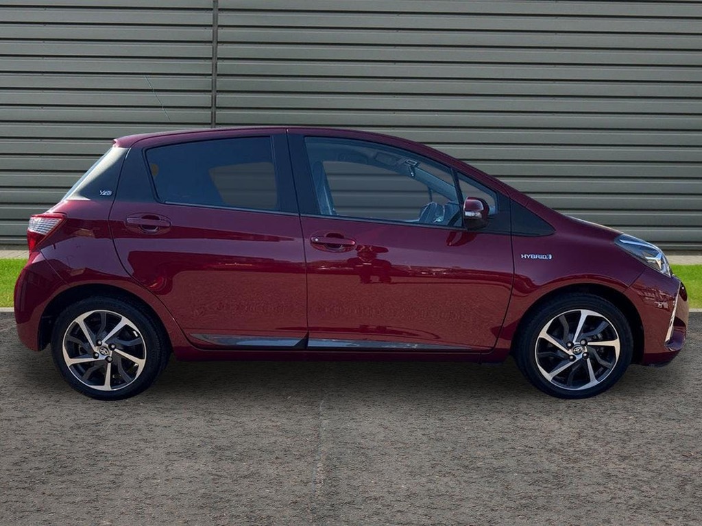 Toyota Yaris 1.5 Vvt-h Y20 Bi Tone Hatchback Hybrid Red #2