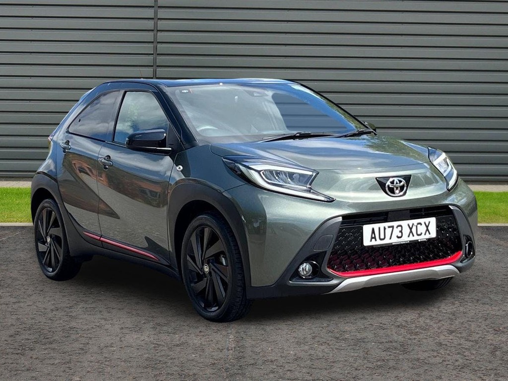 Toyota Aygo X 1.0 Vvt I Exclusive Hatchback X Shift Green