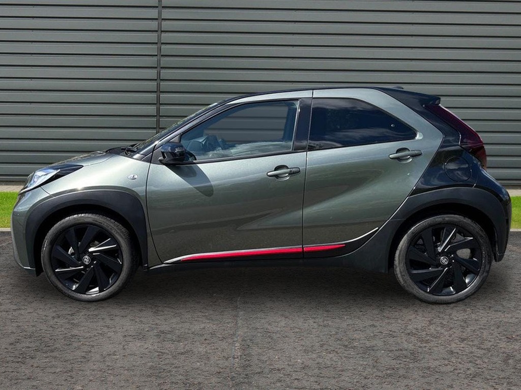 Toyota Aygo X 1.0 Vvt I Exclusive Hatchback X Shift AU73XCX Green #6