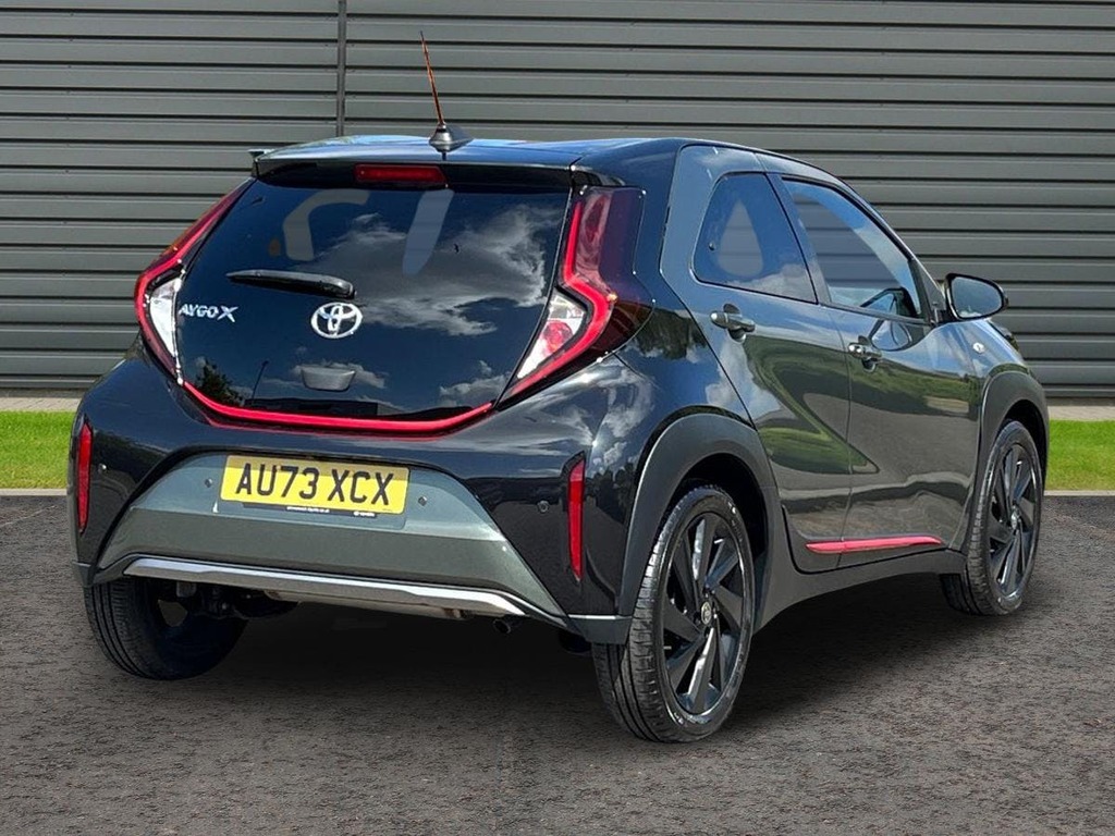 Toyota Aygo X 1.0 Vvt I Exclusive Hatchback X Shift AU73XCX Green #3