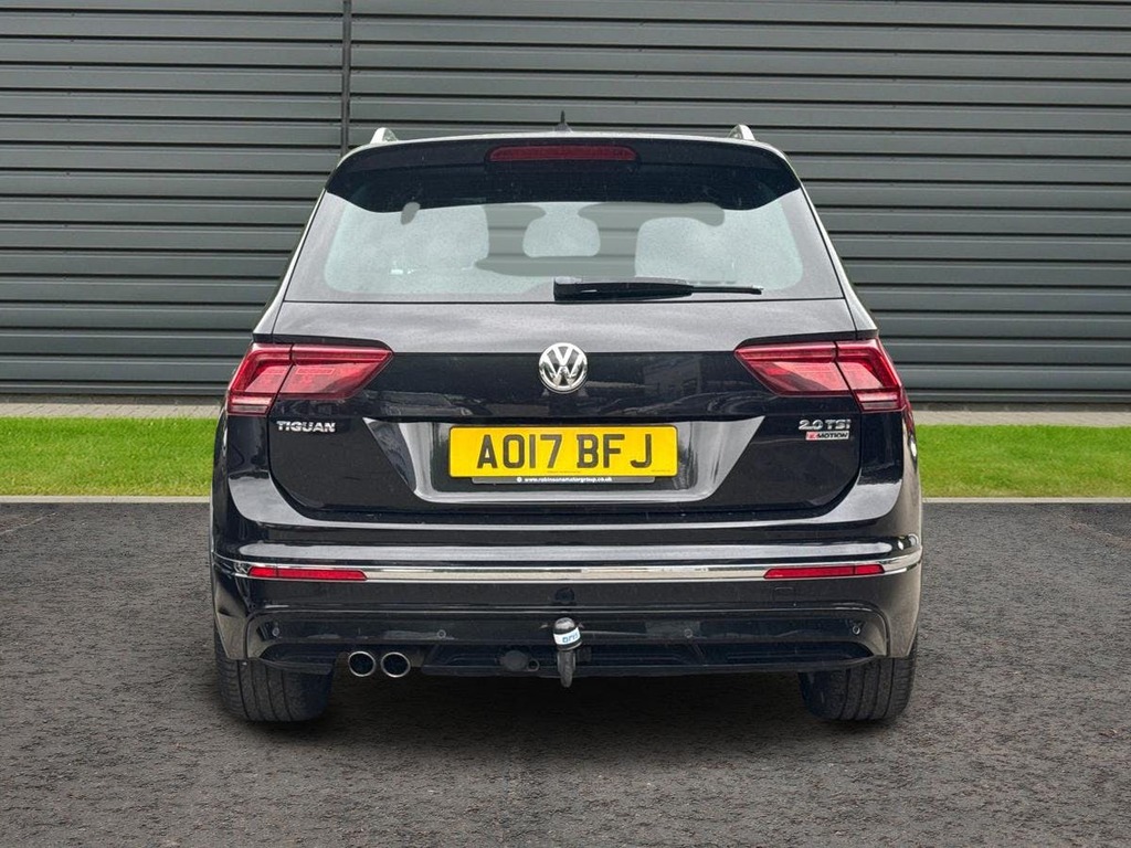Volkswagen Tiguan 2.0 Tsi Bluemotion Tech R Line Suv Dsg AO17BFJ Black #4