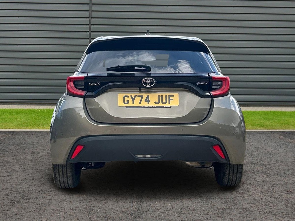 Toyota Yaris 1.5 Vvt-h Design Hatchback Hybrid E Cvt GY74JUF Brown #4