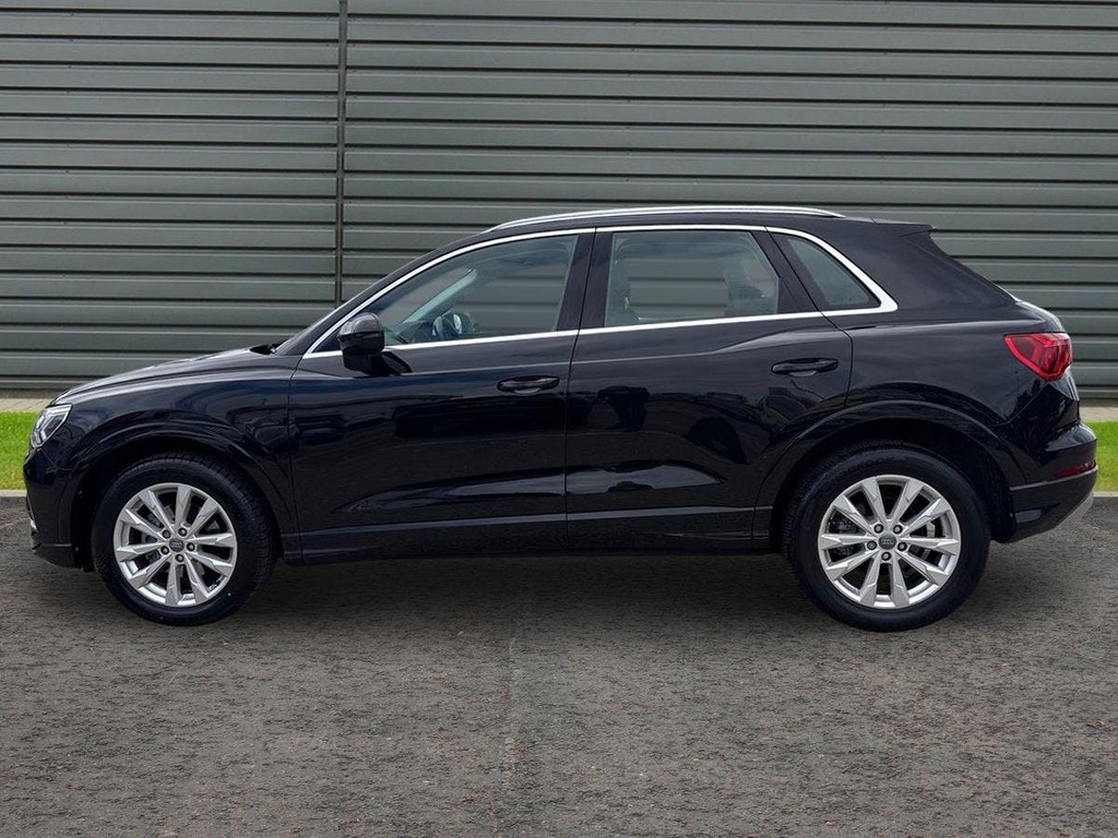 Audi Q3 2.0 Tdi 35 Sport Suv Quattro RV69UKM Black #6