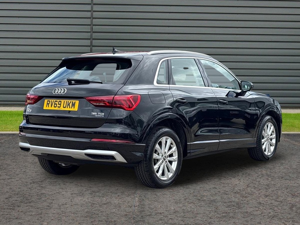 Audi Q3 2.0 Tdi 35 Sport Suv Quattro RV69UKM Black #3