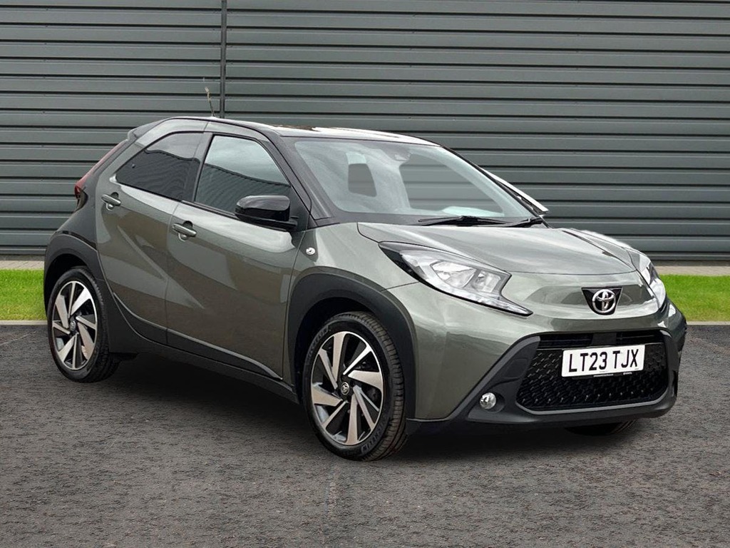 Toyota Aygo X 1.0 Vvt I Edge Hatchback X Shift Green