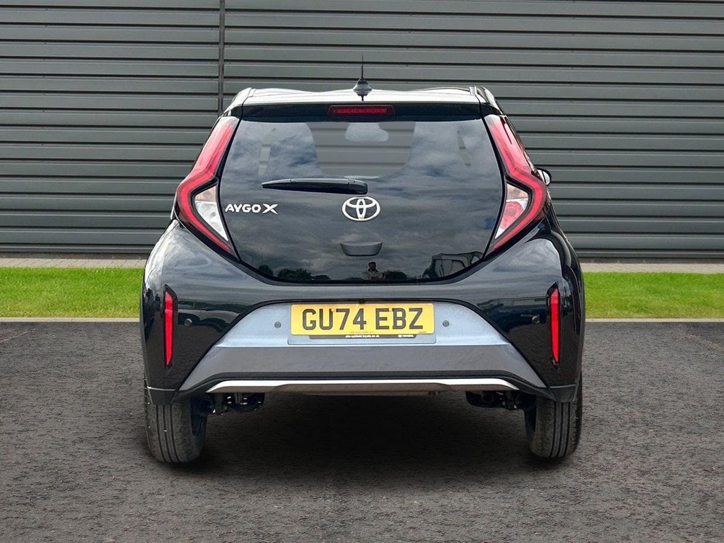 Toyota Aygo X 1.0 Vvt I Exclusive Hatchback X Shift GU74EBZ White #4