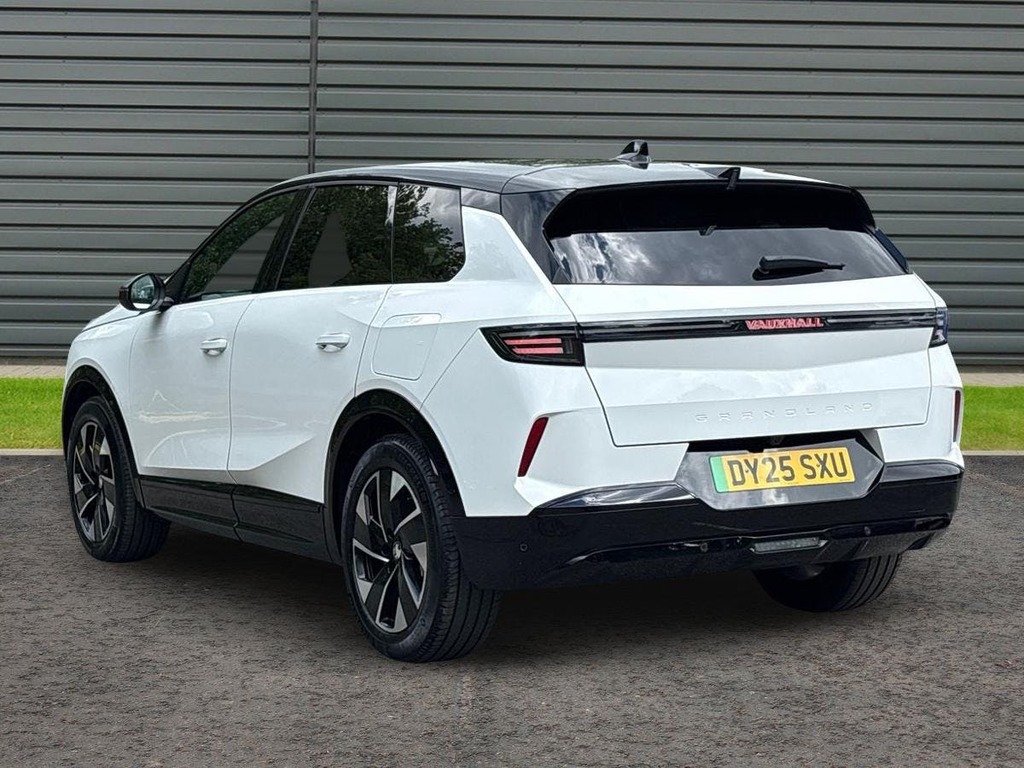 Vauxhall Grandland 73Kwh Gs Suv DY25SXU White #5