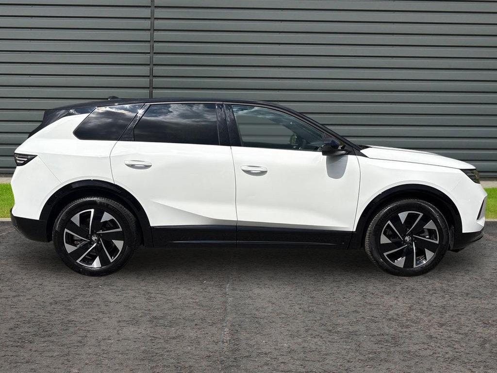Vauxhall Grandland 73Kwh Gs Suv DY25SXU White #2