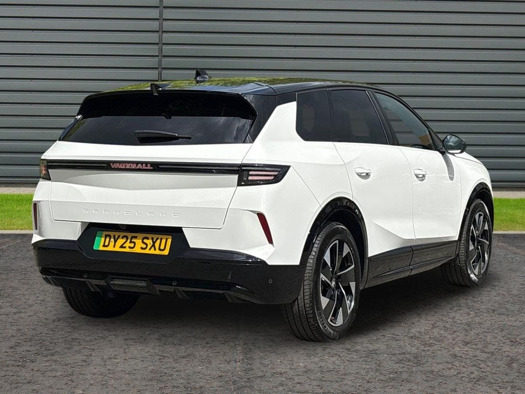 Vauxhall Grandland 73Kwh Gs Suv DY25SXU White #3