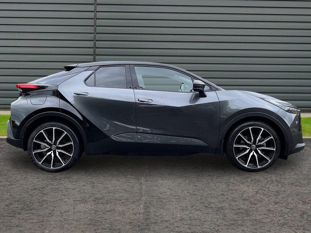 Toyota C-Hr 2.0 Vvt 13.6Kwh Gr Sport Suv Plug In Hy Black #2