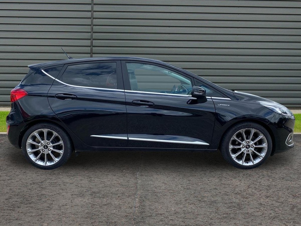 Ford Fiesta 1.0T Ecoboost Vignale Hatchback Black #2