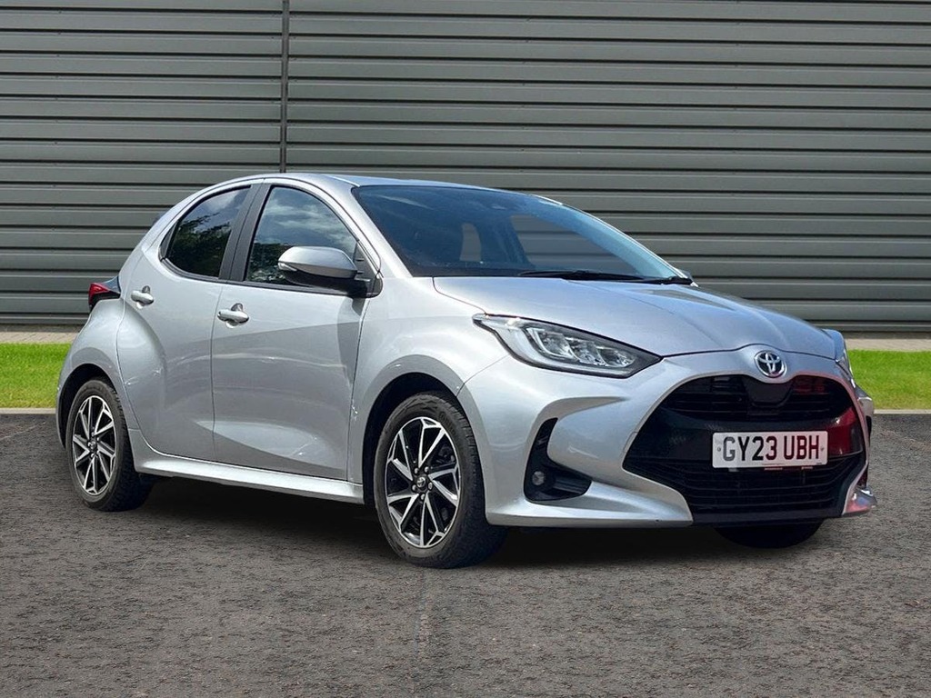 Toyota Yaris 1.5 Vvt-h Design Hatchback Hybrid E Cvt Silver