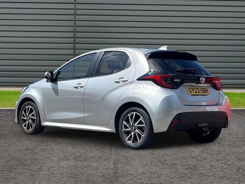 Toyota Yaris 1.5 Vvt-h Design Hatchback Hybrid E Cvt GY23UBH Silver #5