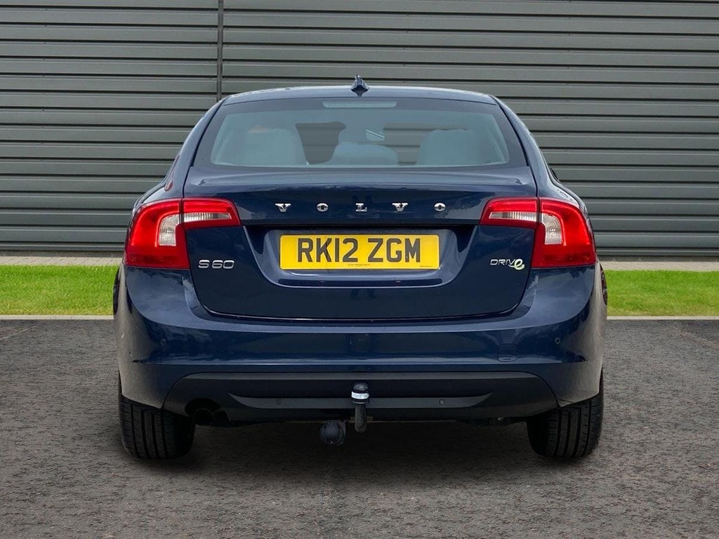 Volvo S60 1.6D Drive Se Saloon Blue #4