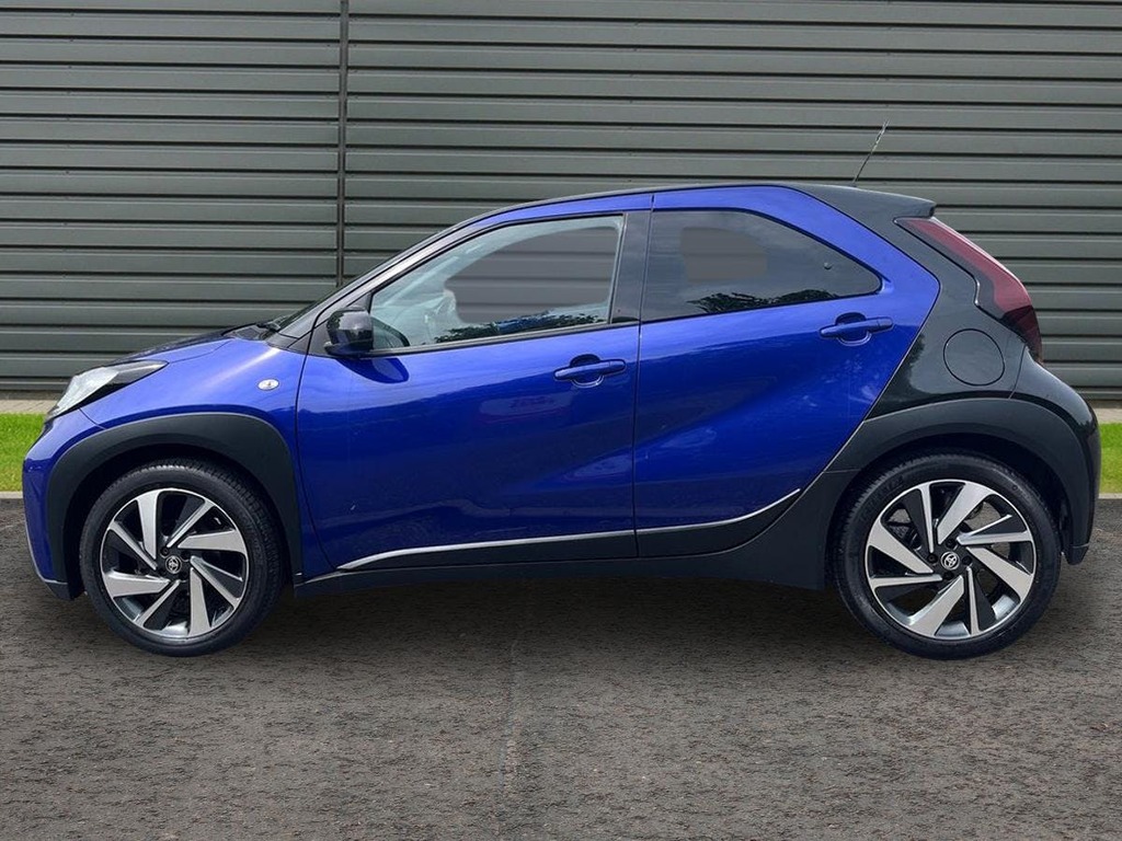 Toyota Aygo X 1.0 Vvt I Edge Hatchback AO73VMC Blue #6
