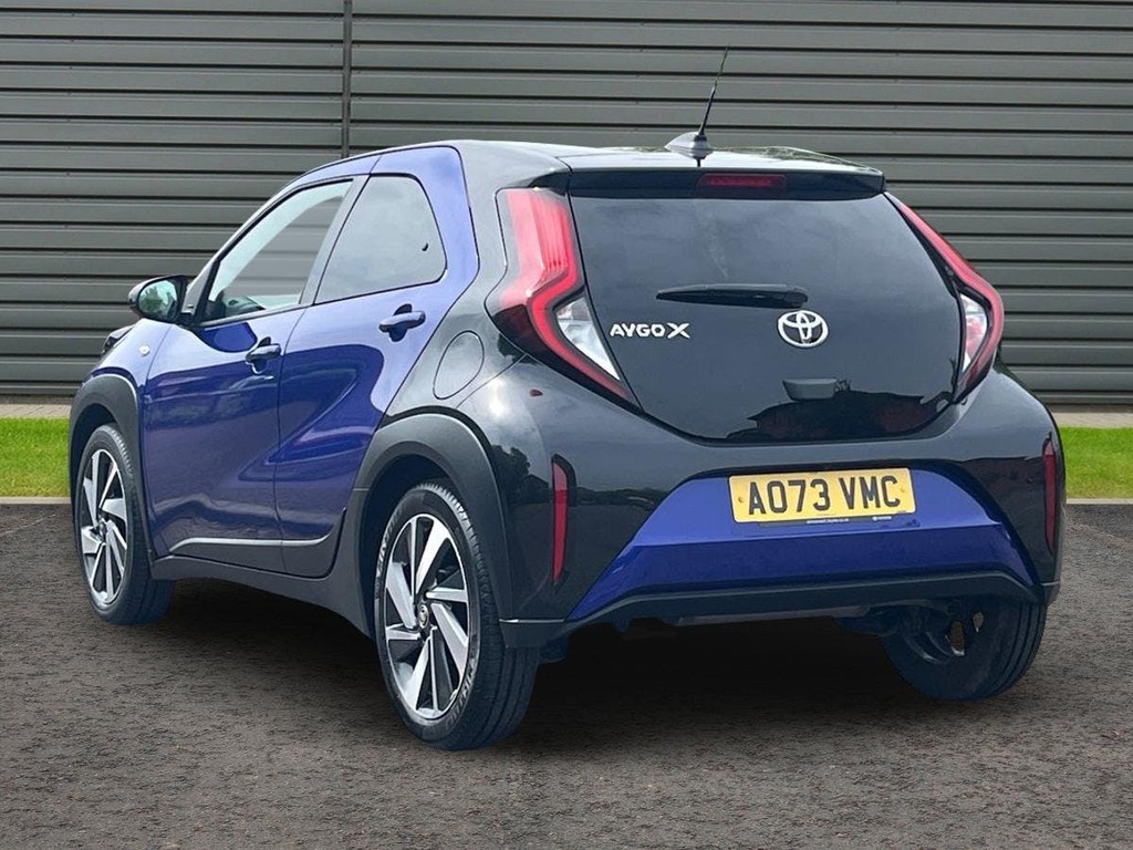 Toyota Aygo X 1.0 Vvt I Edge Hatchback AO73VMC Blue #5